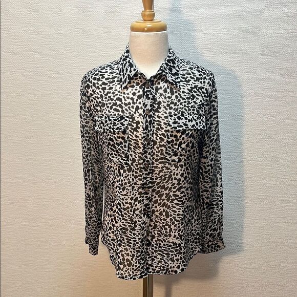 NWOT Two by Vince Camuto Sheer Animal Print Top - Picture 1 of 10